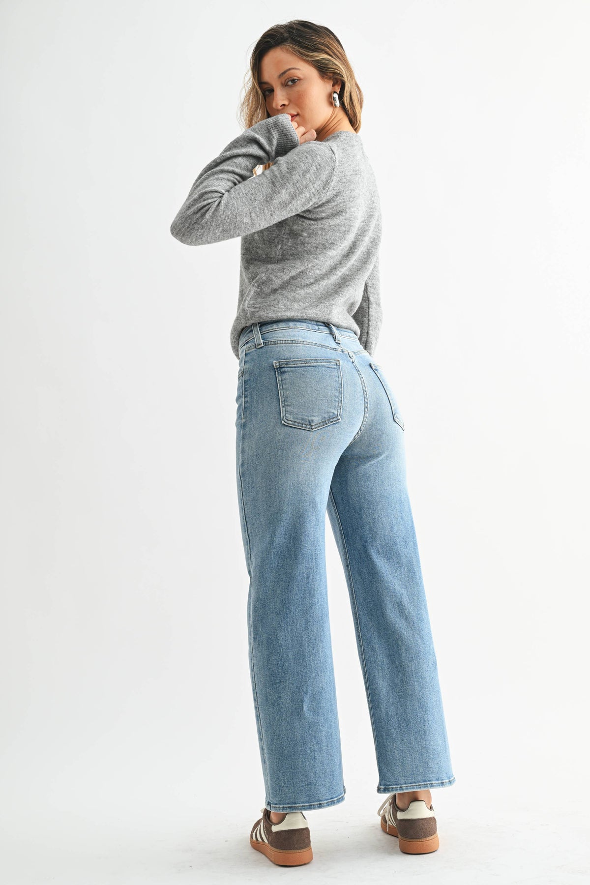 The Classic Wide Leg medium wash