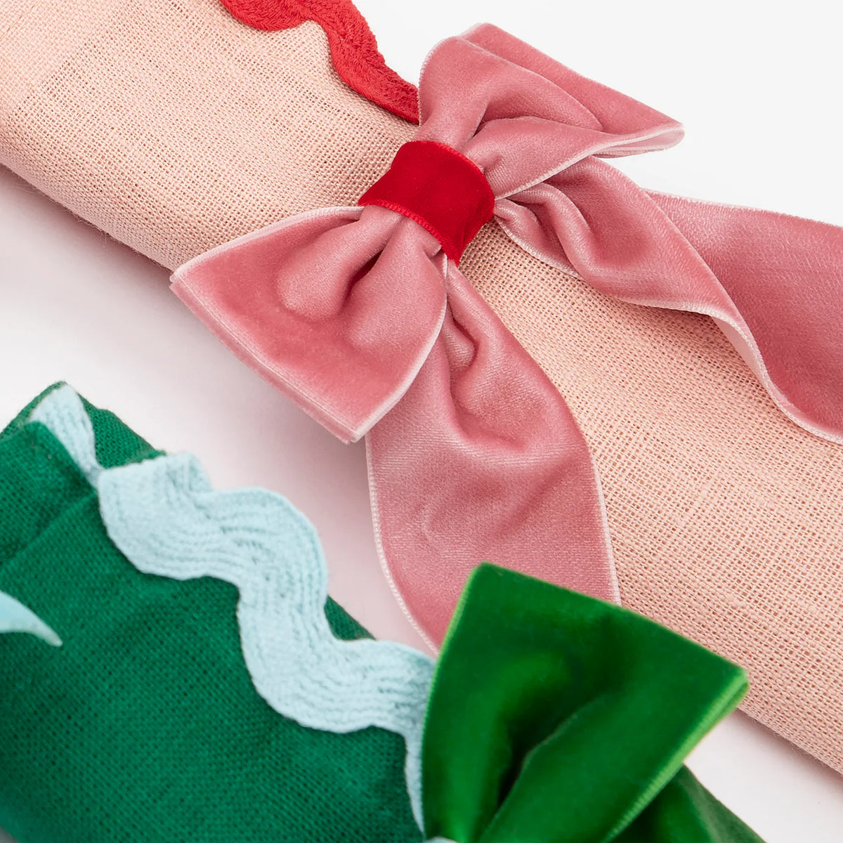 Decortive Velvet Bows (x4)
