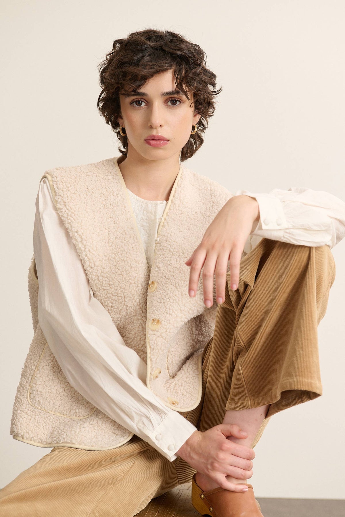 Sleeveless Pola Vest