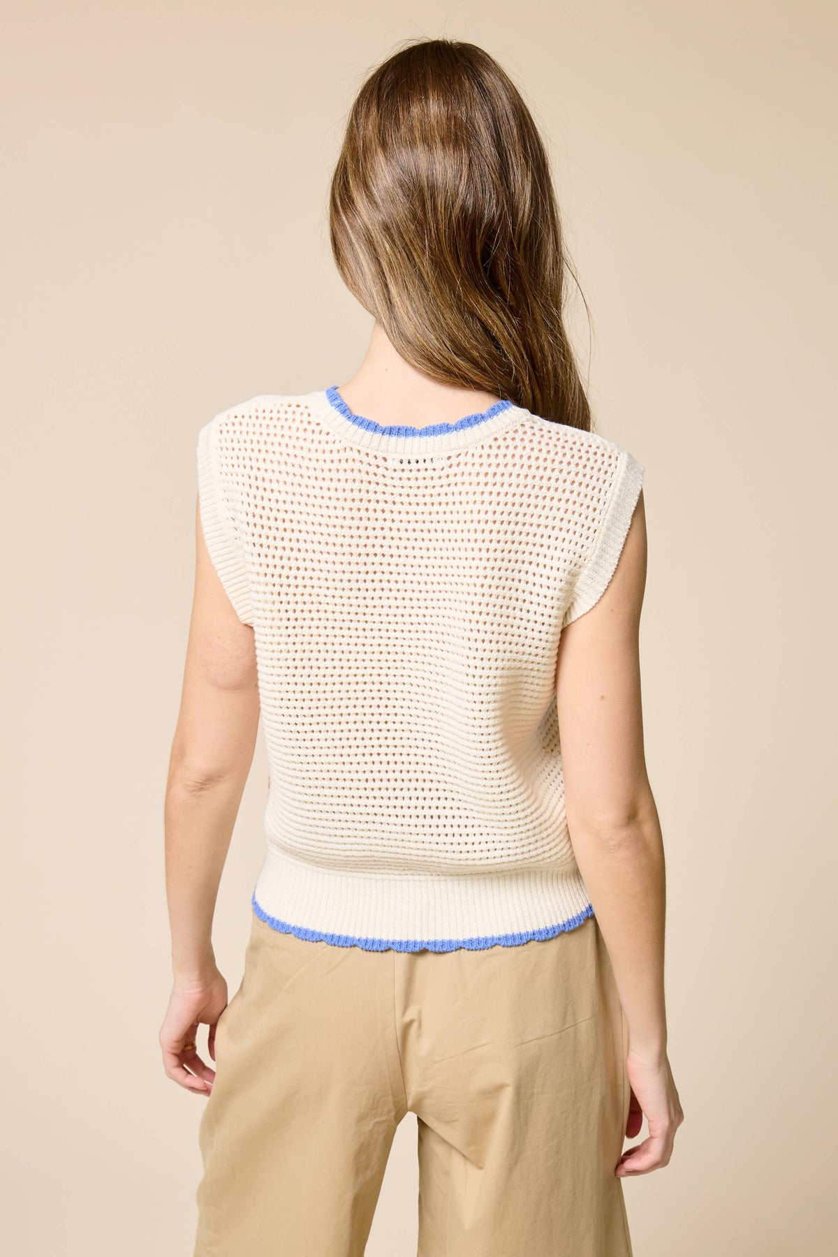 Seaside Fish Embroidery Sleeveless Knit Top