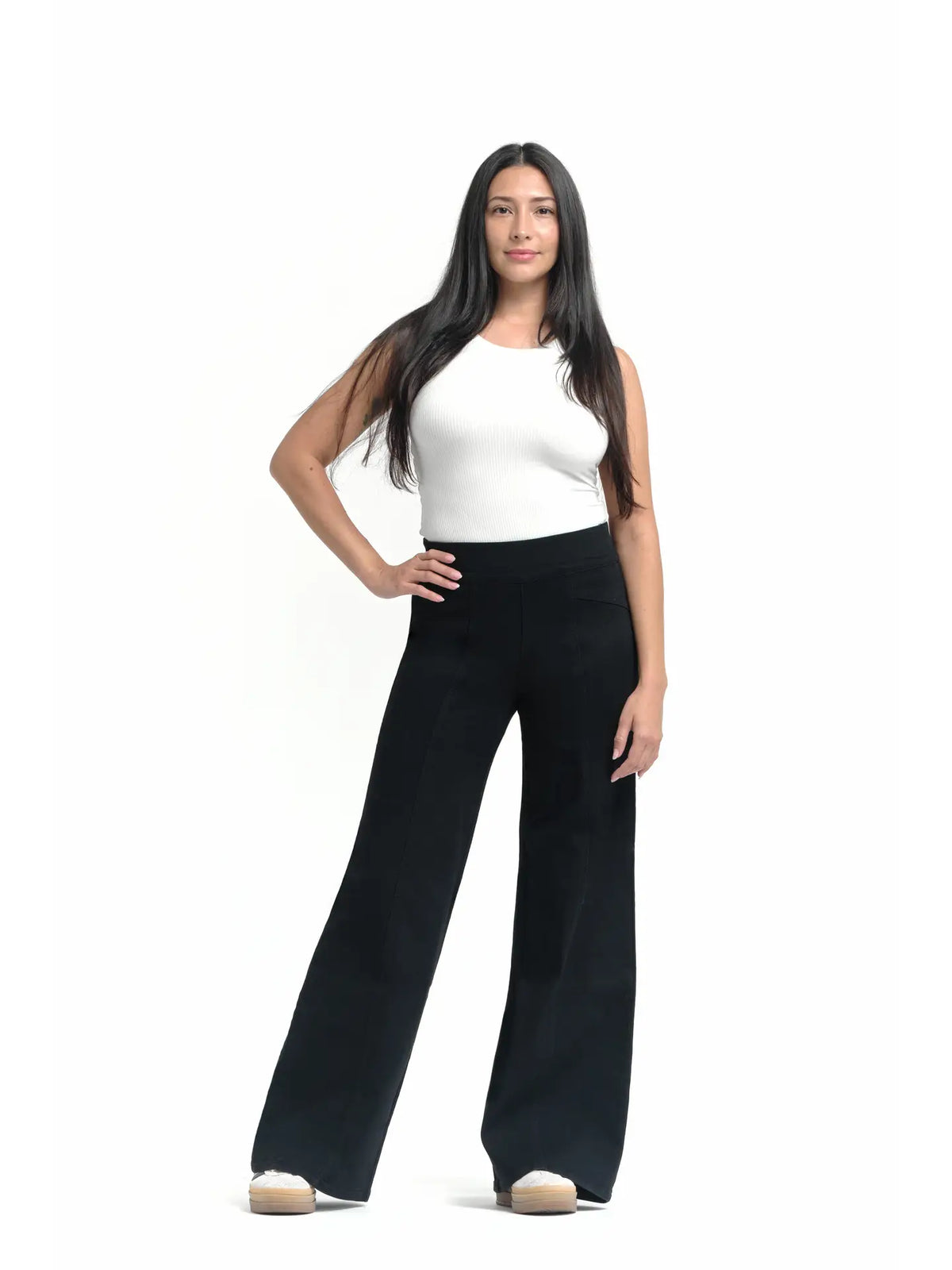 32" Pull-On Wide Leg Jeans w/ Tummy Control in Black