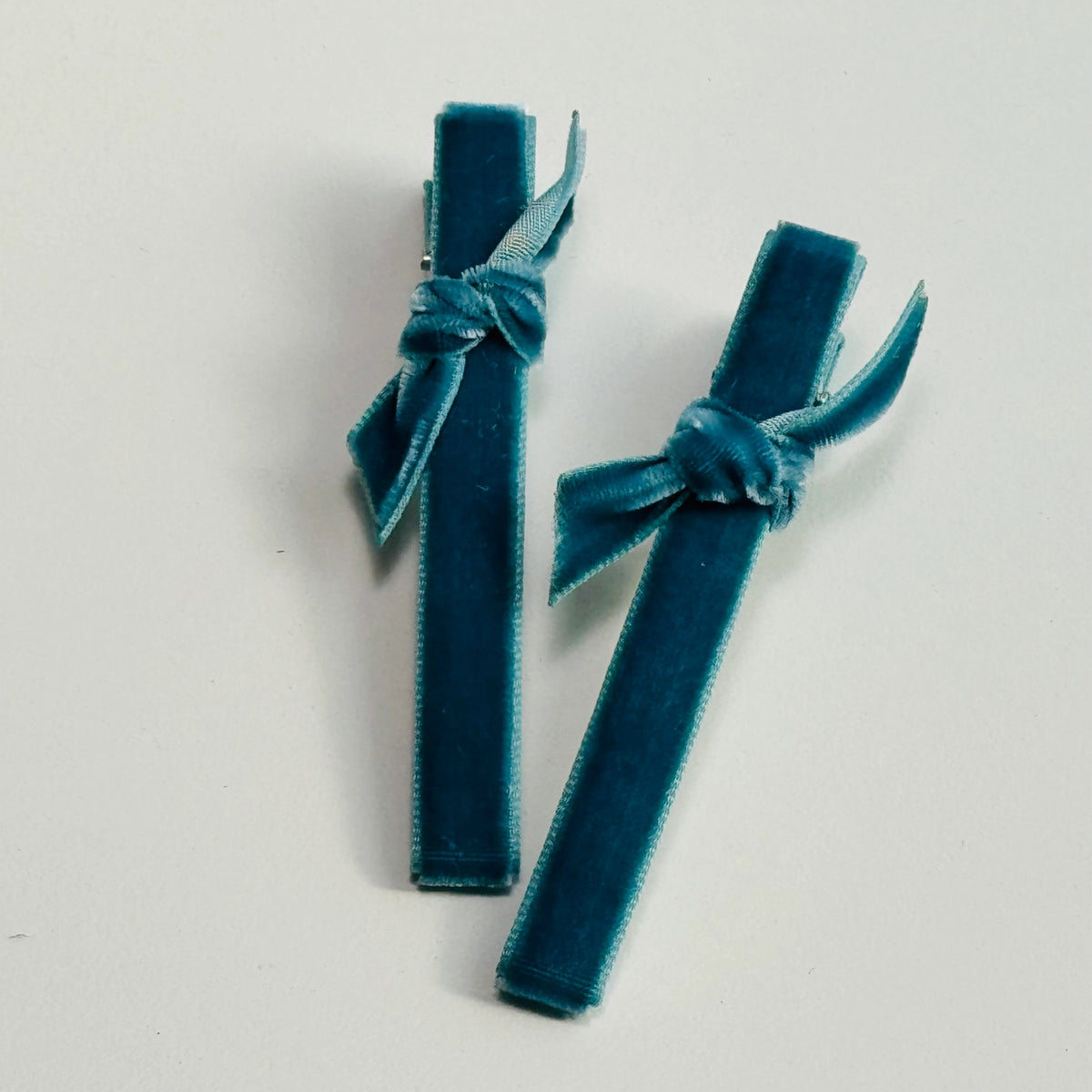 Velvet Bar Clips - Several Colors