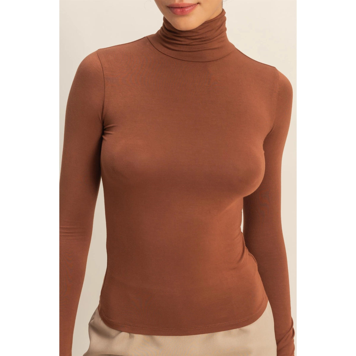 Turtleneck Long Sleeve Fitted Top - Chestnut