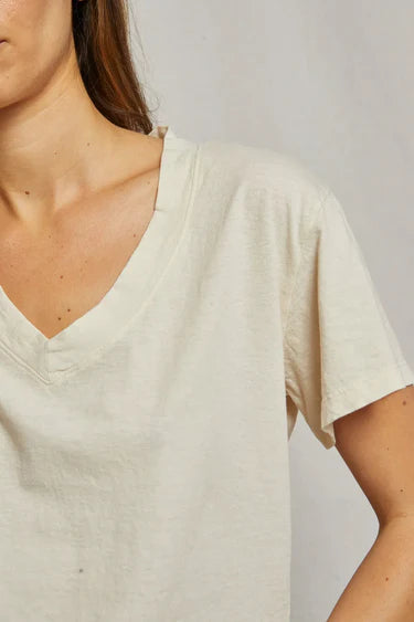 Hendrix V-Neck Tee - Sugar