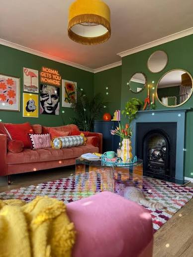 Dopamine Home
A Bold Guide to Mood-Boosting Interiors - book by Rachel Verne
