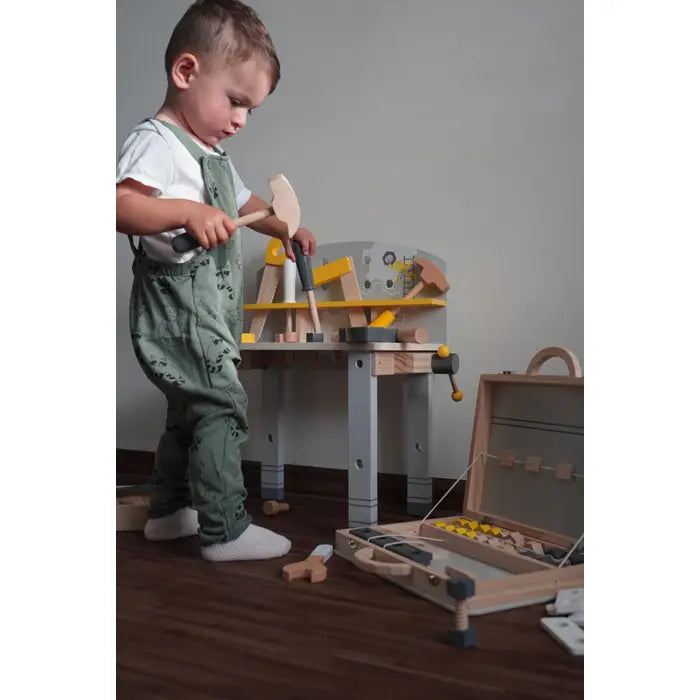 Compact Wood Workbench