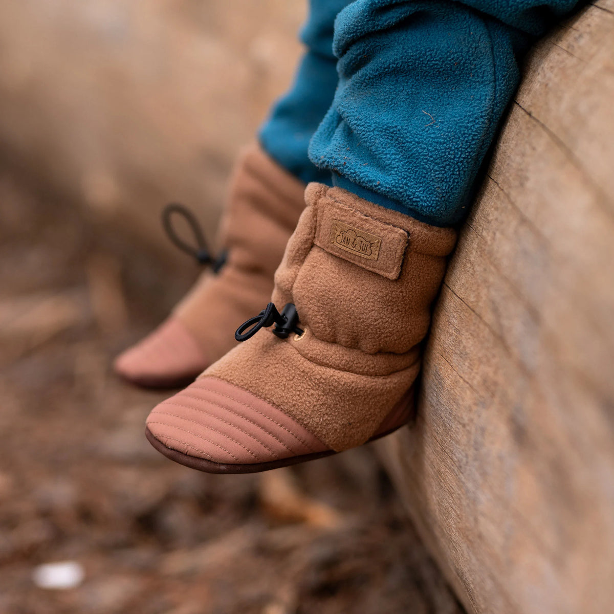 Baby Stay-Put Cozy Booties | Brown Bear